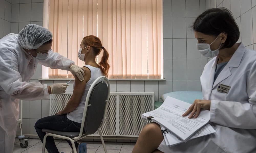 Κορονοϊος: Τον Ιανουάριο ξεκινά ο μαζικός εμβολιασμός στη Ρωσία